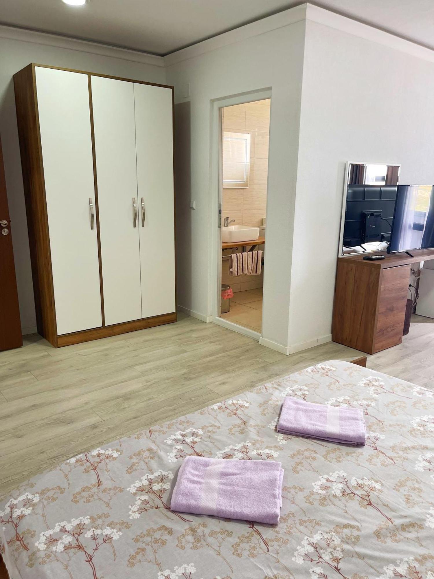 Infinity Plaza Hotel Gjakova ภายนอก รูปภาพ
